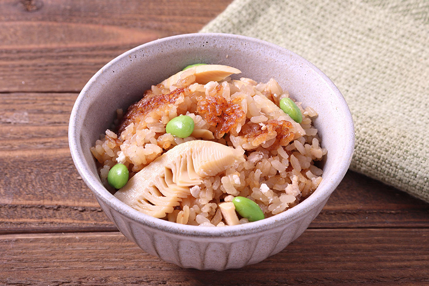 たけのこと鶏ひき肉の炊き込みご飯
